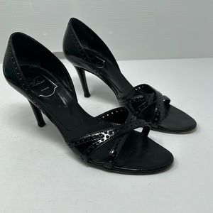 ROGER VIVIER
Patent Leather Lasercut Accents Sandals Size 38.5
